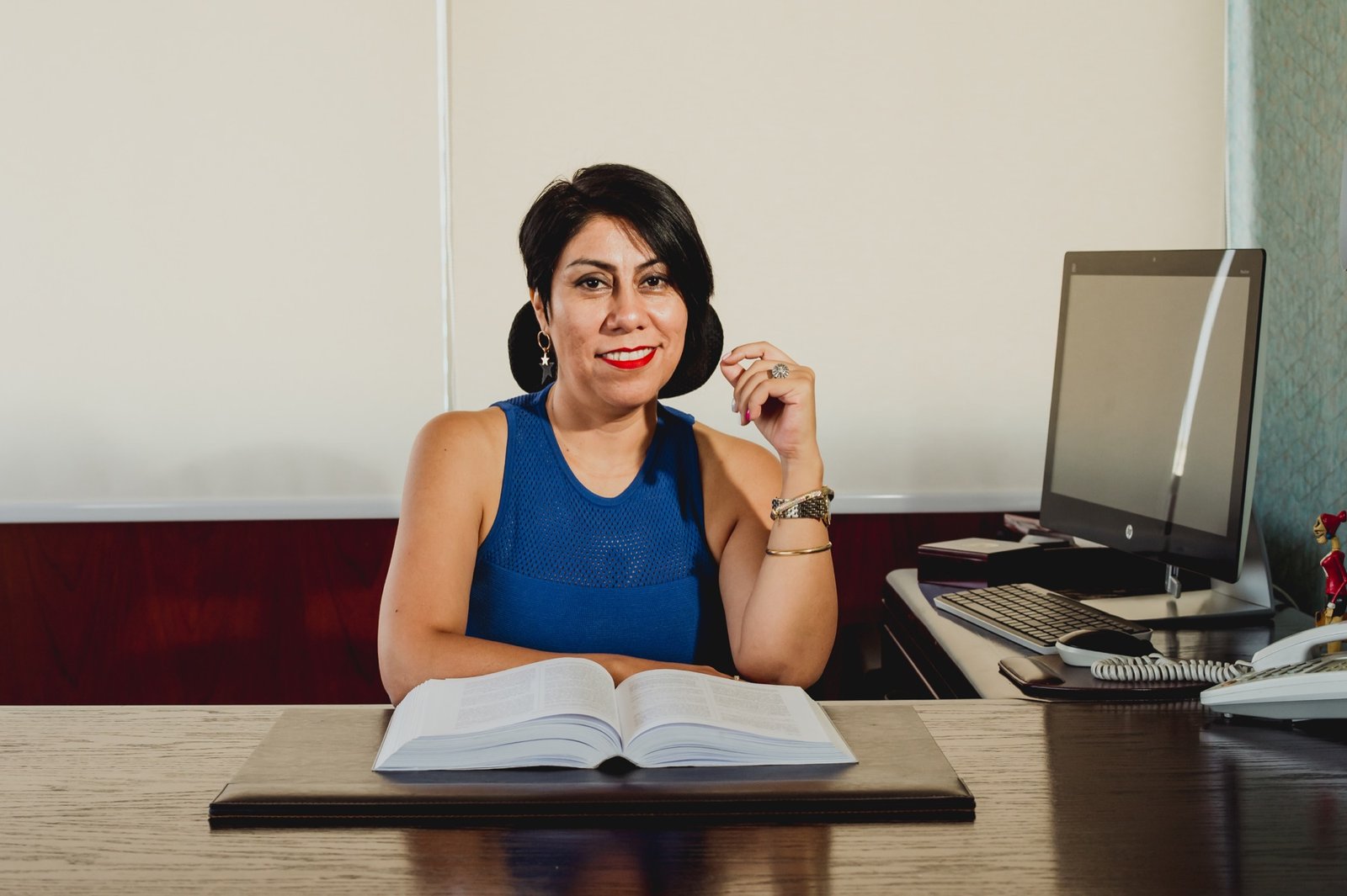 Sara Tapia González en su oficina en Antofagasta